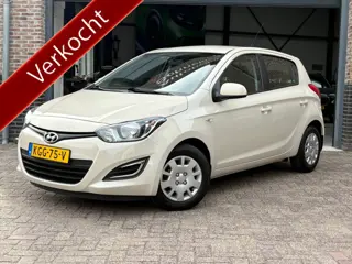 Hyundai i20 1.4i i-Motion Automaat Airco Lage KM (bj 2014)