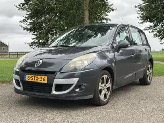 Renault Scénic 1.9 dCi Privilege Rijdt perfect * incl beschadigingen