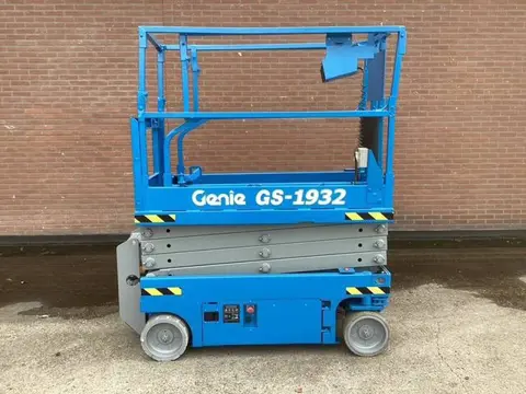 Gebruikte schaarhoogwerker Genie GS-1932