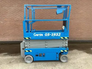 Gebruikte schaarhoogwerker Genie GS-1932