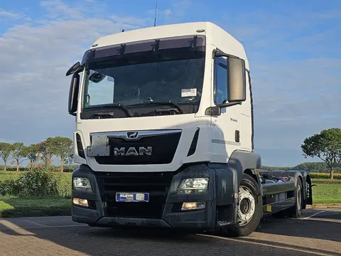 M.A.N. 26.420 TGS lx pto int. 6x2-4 st