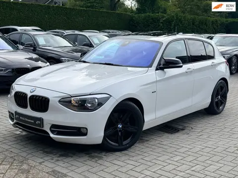BMW 1-serie 116i Sport|Nieuwe Ketting + Klepseals|Dakraam|Navigatie|Cruise control|Climate control|1