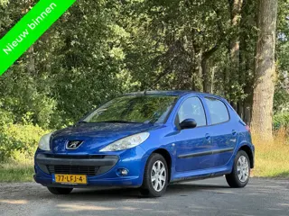 Peugeot 206 + 1.4 XS clima apk 10-27