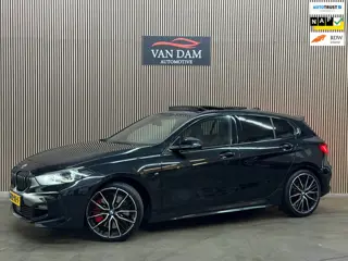 BMW 1-serie 120i M-Pakket 2024 NAP PANO KUIPSTOELEN LED CAMERA