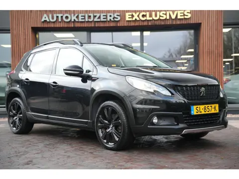 Peugeot 2008 1.2 PureTech GT-line Black on black Panoramadak Lederen bekleding