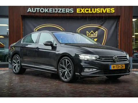 Volkswagen Passat 1.5 TSI Elegance Business R Leer Navi