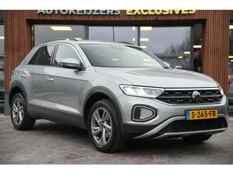 Volkswagen T-Roc 1.0 TSI Life Adaptive Cruise Virtual Dashb. Camera PDC Airco Trekhaak