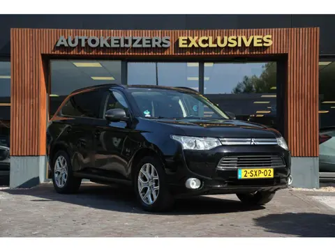 Mitsubishi Outlander 2.0 PHEV instyle Navi Leer PDC Clima Stoelverw.