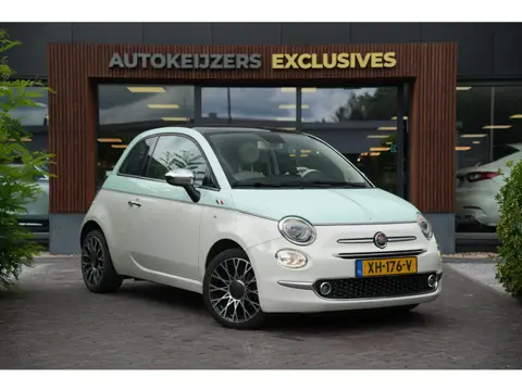 Fiat 500 0.9 TwinAir Turbo Collezione Panoramadak Airco Cruise Uconnect 16”LM Two Tone