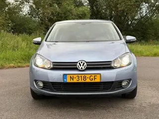 Foto 18 van Volkswagen Golf 1.2 TSI HighLine Xenon Stoelvw NAVI Cruise Clima