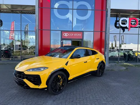 Lamborghini URUS 4.0 V8 Hybrid SE /Akra/Pano/B&O