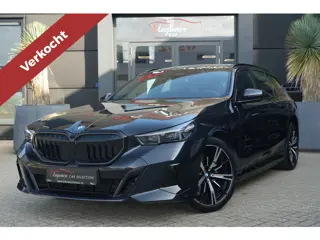 BMW 5 Serie Touring 530e M Sport | 300PK | Pano | HarmanKardon | 360° | HUD | BMW 530e Touring M Spo