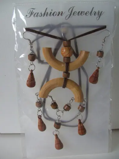 KETTING MET OORBELLEN HOUT EN DECO (13) NIEUW