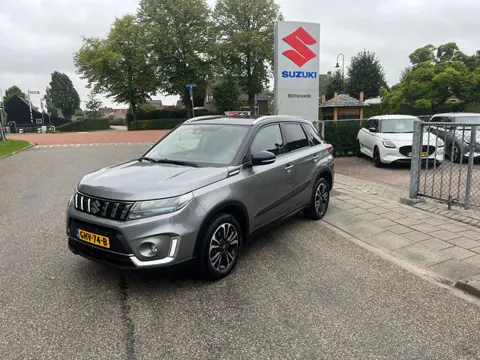 Suzuki VITARA 1.5 Hybrid Style AUTOMAAT // 10 jaar garantie // Panorama dak // Dealer onderhouden //