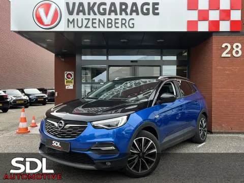 Opel Grandland X 1.6 Turbo Hybrid4 Ultimate 300PK! // TREKHAAK // NAVI // CRUISE // CLIMA // CAMERA 