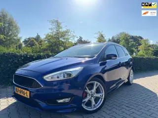 Ford Focus Wagon 1.0 Titanium Edition , ST LIne , Full Options , Clima / Cruise / Half-Leder / Stuur