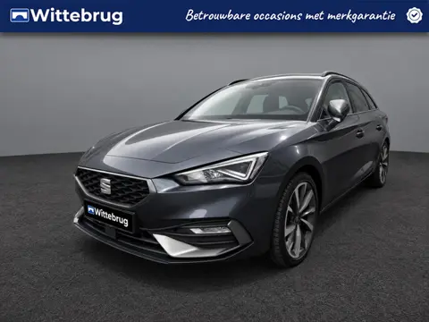 SEAT Leon Sportstourer 1.5 eTSI 150pk FR Business Tech DSG Automaat Winter+ Tech pakket / Navigatie 