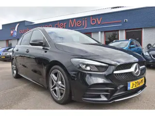 Mercedes-Benz B-Klasse 180 Business Solution AMG , TREKHAAK , A UITRIJ CAM , LED KOPL , NAVI , V ST 