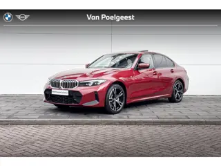 BMW 3 Serie Sedan 330e | M-Sport | Trekhaak | Schuif kanteldak |