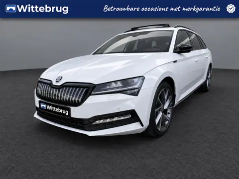 Škoda Superb Combi 1.4 TSI iV Sportline Business Panoramadak / wegklapbare trekhaak / 360 camera /  