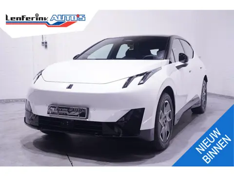 Lynk & Co 02 Core 66 kWh SOH 99% Apple Carplay Panoramadak Achteruitrijcamera Clima Stoelverwarming 