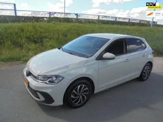 Volkswagen POLO Volkswagen Polo 1.0 Automaat airco lmv navigatie pdc 19.000km