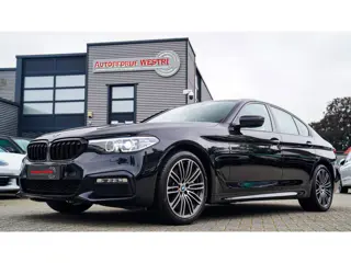 BMW 5-serie 530i High Executive | Head Up Display | Panorama dak | Achteruitrijcamera | Apple Carpla