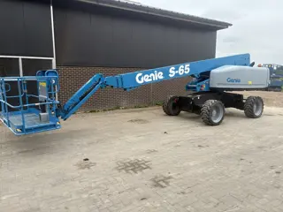 Hoogwerker genie s65 telescoophoogwerker