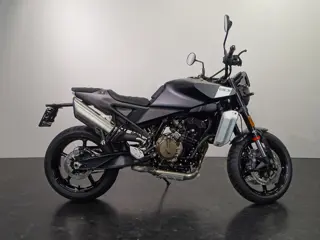 Husqvarna 801 SVARTPILEN (bj 2026)