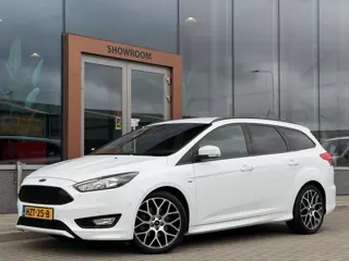 Ford FOCUS Wagon 1.5 ST-Line | Stoel/stuurverwarming | Half leder | Navi | Voorruitverwarming |