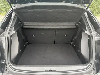 Foto 14 van Peugeot 2008 1.2 Hybrid 136 Style | Cruise control | Climate control | Apple Carplay | Android Auto