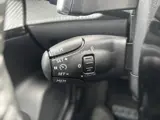 Foto 26 van Peugeot 2008 1.2 Hybrid 136 Style | Cruise control | Climate control | Apple Carplay | Android Auto