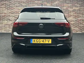 Foto 18 van Volkswagen Golf 1.5 eTSI R-Line Edition Pano|Head up