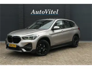 BMW X1 xDrive25e | Panodak | Sportleder | Memory | Trekhaak | Adaptive Cruise | 35x op voorraad!