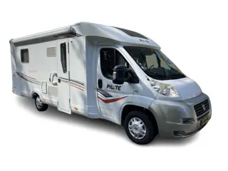 Pilote P730XLC Fiat Queensbed*1.90x1.40* *AIRCO | CAMERA | PANO | QUEENSBED | AUDIO | TV | WC | DOUC