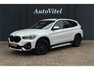 BMW X1 xDrive25e Sportline | Head-Up | Trekhaak | Stoelverwarming | Camera | HIFI | 35X op voorraad