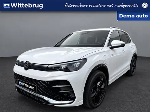 Volkswagen Tiguan 1.5 eHybrid R-Line Edition DSG Automaat Trekhaak inklapbaar / 20" York velgen /  A