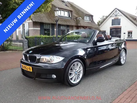 BMW 1 Serie Cabrio 118i M-Pakket LEDER / STOELVERWARMING / CRUISE / NAVI / BLUETOOTH