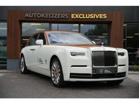 Rolls-Royce Phantom 6.7 V12 Starlight Headliner Rear Theatre Individual Rear Seats 22-Inch Polished 