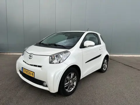 Toyota iQ 1.0 VVTi Aspiration AIRCO | HALF LEDER | STOELVERWARMING !