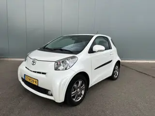 Toyota iQ 1.0 VVTi Aspiration AIRCO | HALF LEDER | STOELVERWARMING !