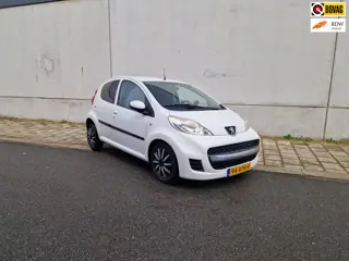 Peugeot 107 goed onderhouden | 1.0-12V XS | airco| elektr. ramen |centrale vergr.| zeer netjes