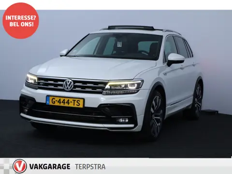Volkswagen Tiguan 1.5 TSI ACT R-Line/ Elek. Trekhaak/ Panorama-Dak/ 20'' LMV/ LED koplampen/ Zwarte-