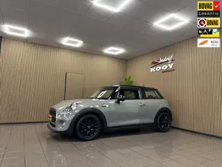 Mini 3-Deurs 1.5 Cooper * Automaat / 1e Eig / Navigatie / LM Velgen / Cruise control / NL Auto *