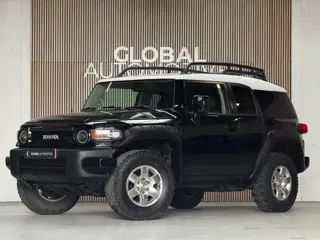 Toyota FJ CRUISER 4.0 V6 VVT-I - LEER - NAVI