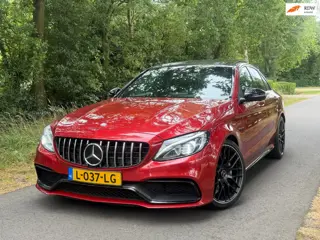 Mercedes-Benz C-klasse | AMG C63 / Pano / Schaalstoelen / Burmester / Sfeer verl / Carbon / Camera