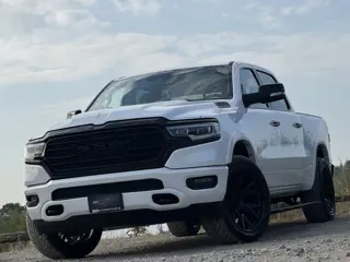 Dodge Ram 1500 LIMITED 5.7L V8, LAGE BIJTELLING, 1E EIG, LUCHTV, 22 INCH FUEL, SPLIT TAILGATE,