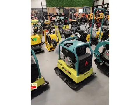 Ammann APR30/60 dieseltrilplaat met wielstel en elektrische start Wacker dpu3060