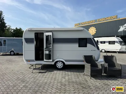 Hobby De Luxe 400 SFE Met Luifel!
