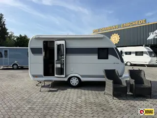 Hobby De Luxe 400 SFE Met Luifel!